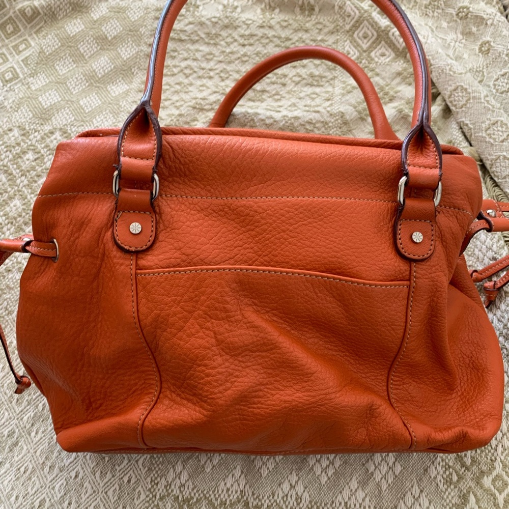 Gently used ISAAC MIZRAHI shoulder bag soft orange pebbled leather silver trim - Picture 4 of 10